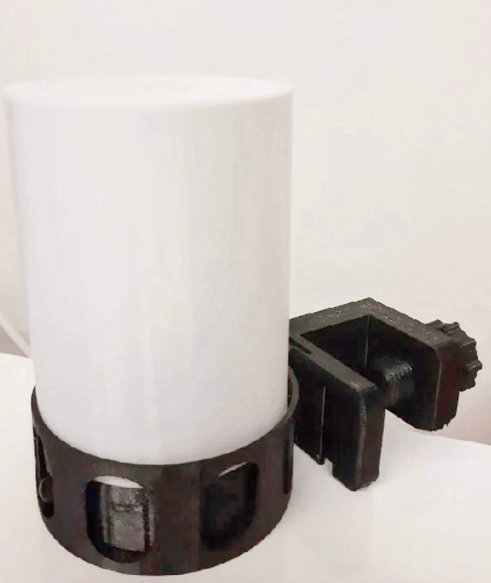 Side lamp holder
