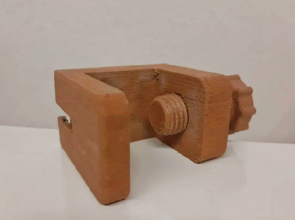 Upper lamp holder